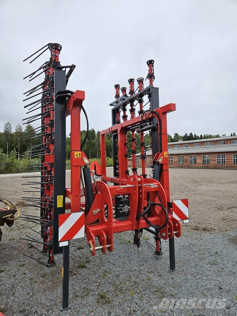 Tume Harrow s 660 L كاسحات