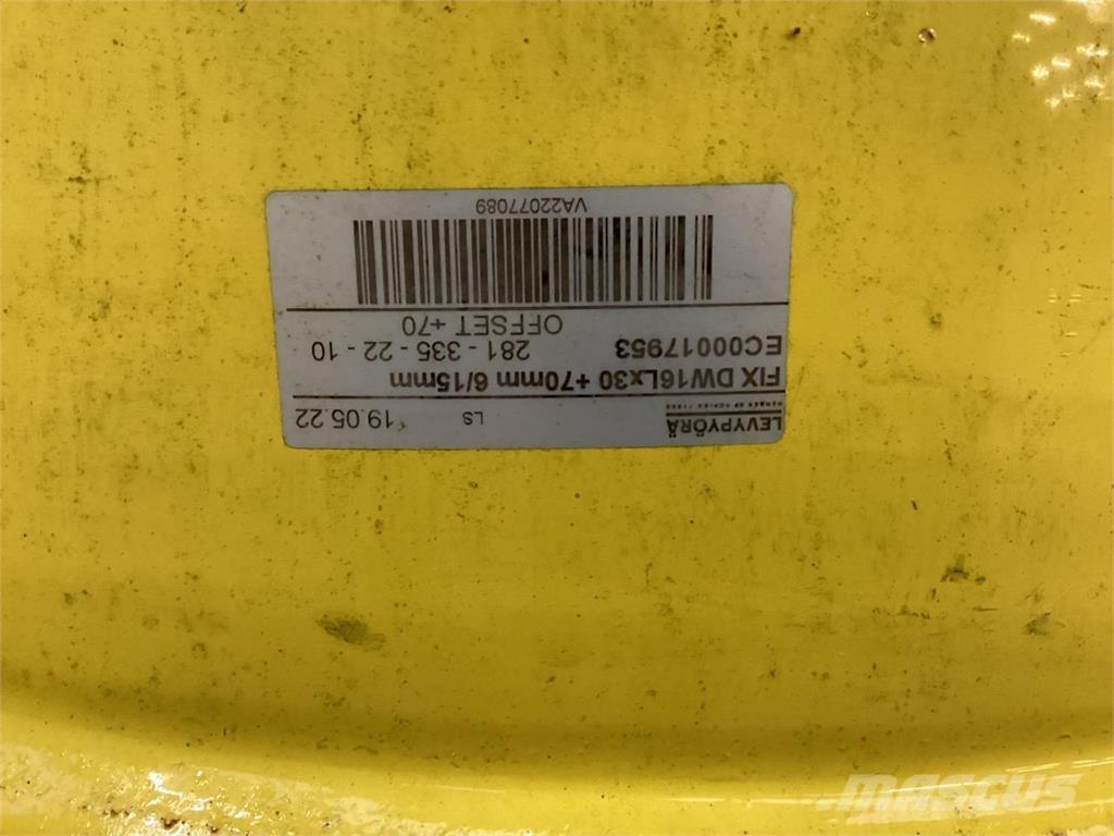 John Deere 16x30 الإطارات والعجلات والحافات