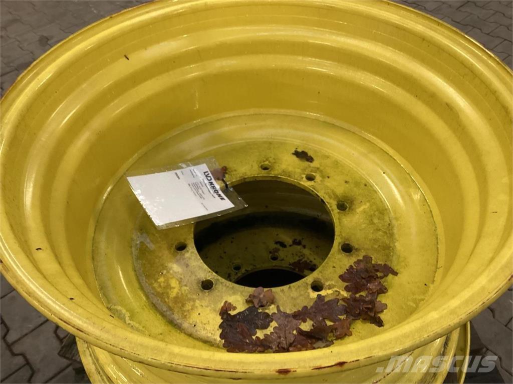 John Deere 16x30 الإطارات والعجلات والحافات