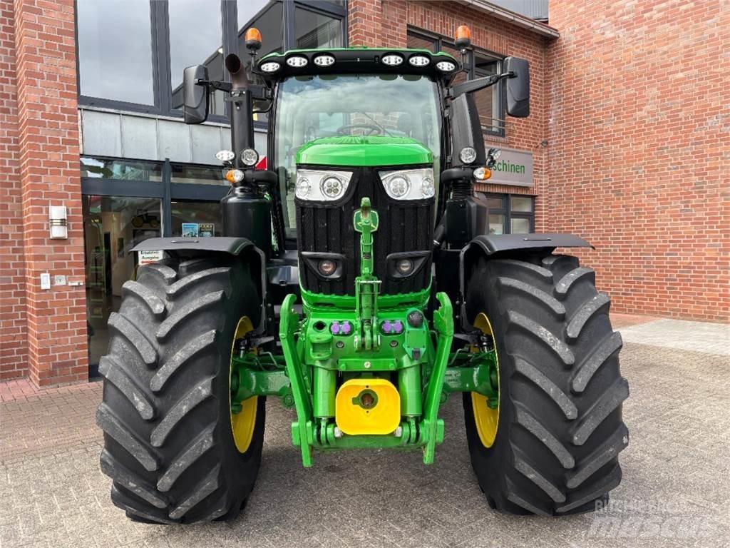 John Deere 6R250 الجرارات