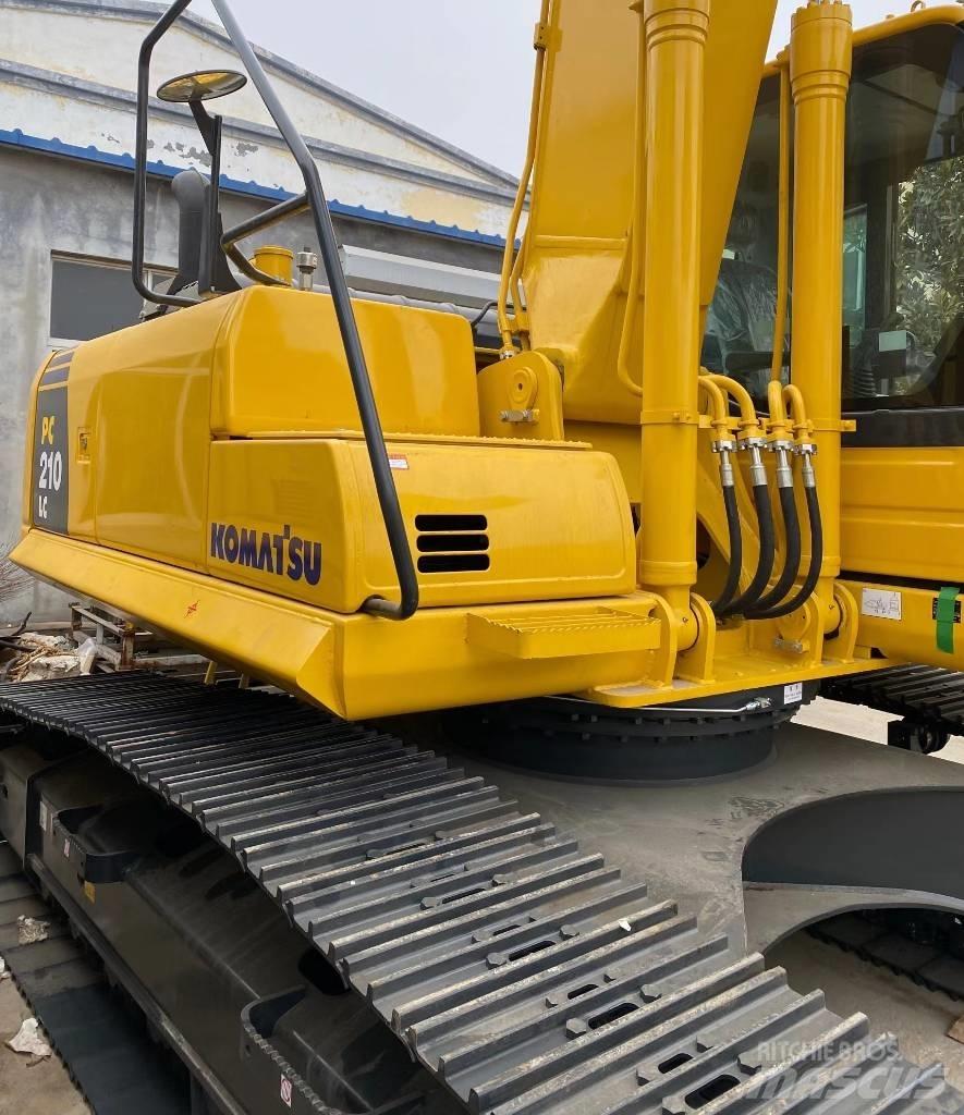 Komatsu PC 210 LC-6 حفارات زحافة