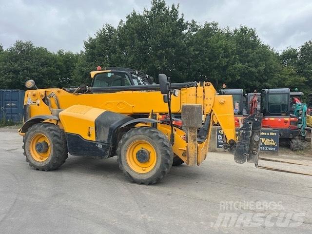 JCB 540-170 مناولات متداخلة