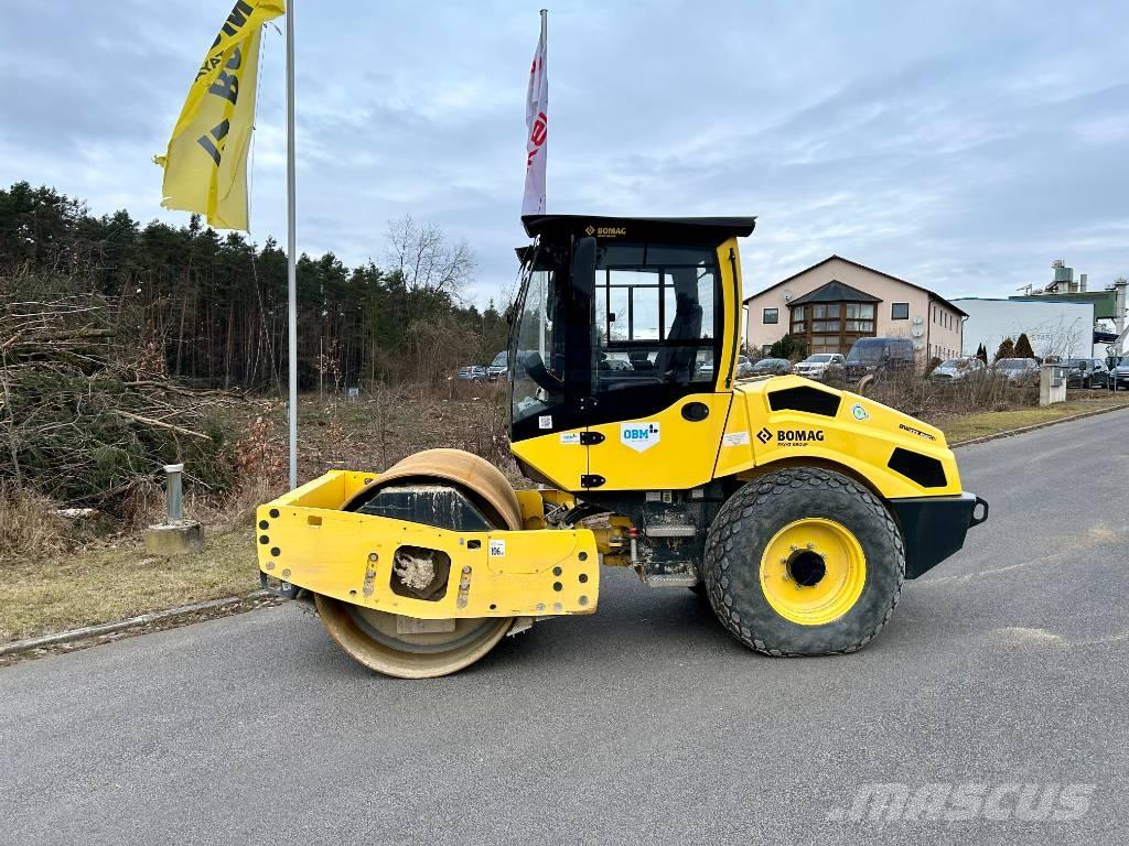 Bomag BW 177 BVC-5 مداحل أحادية الأسطوانة