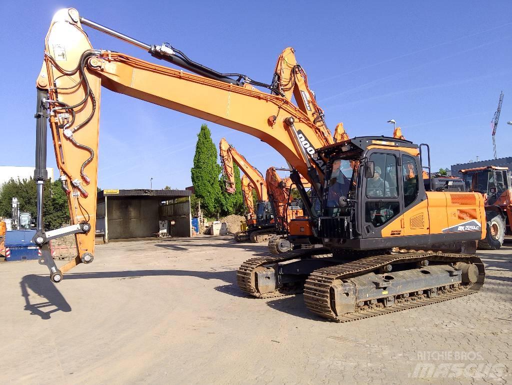 Doosan DX225LC-7 حفارات زحافة