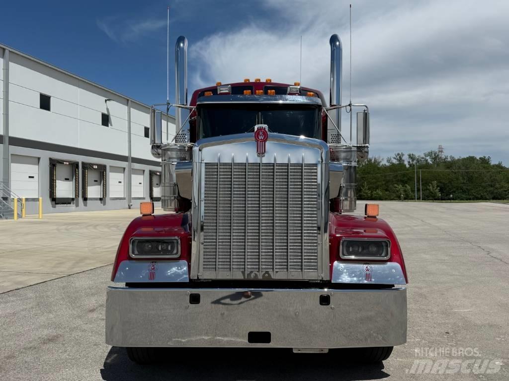 Kenworth W 900 L وحدات الجر