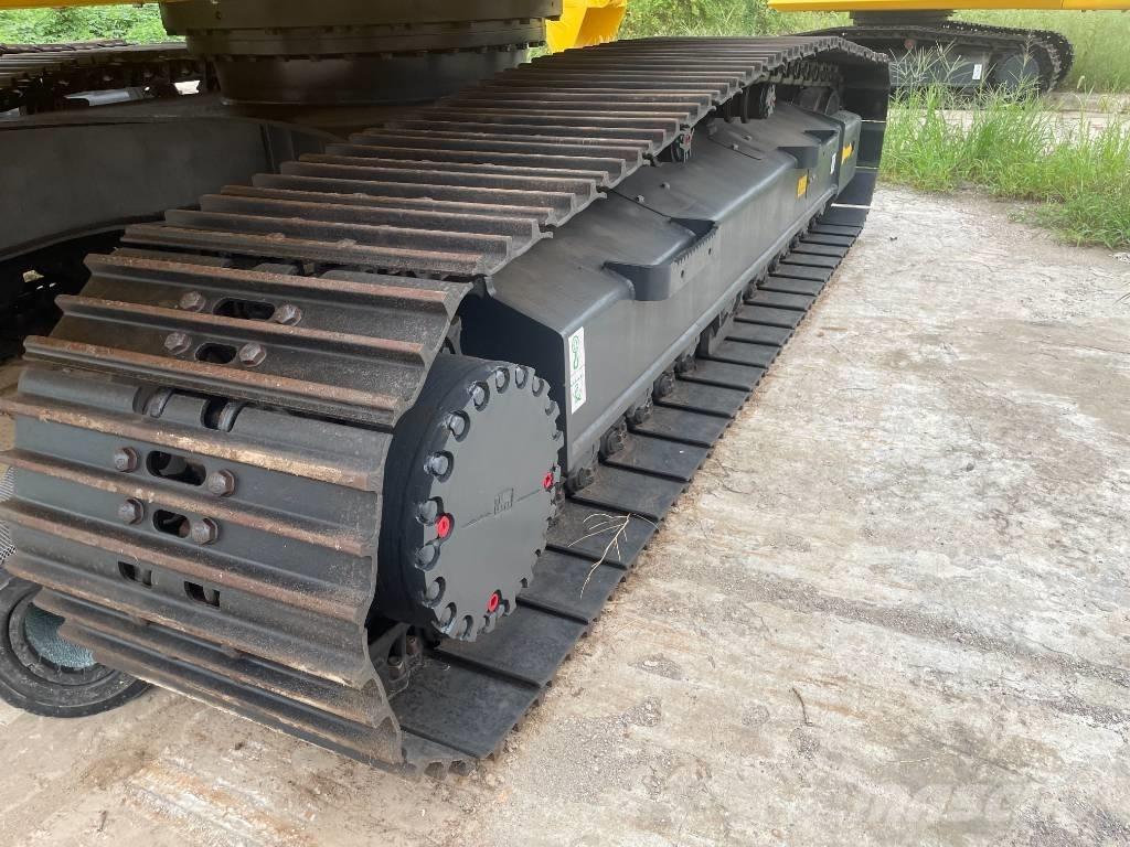 Komatsu PC 220 حفارات زحافة