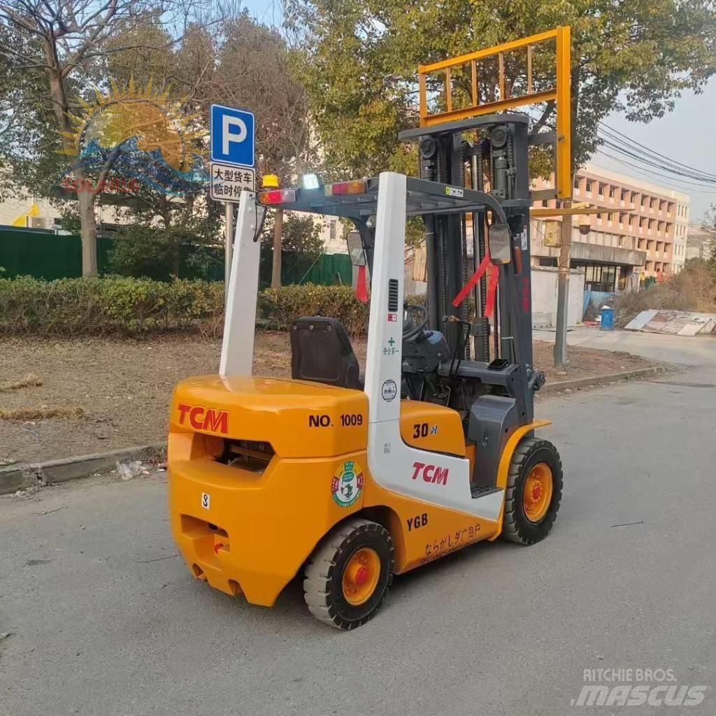 TCM FD 30 شاحنات الديزل