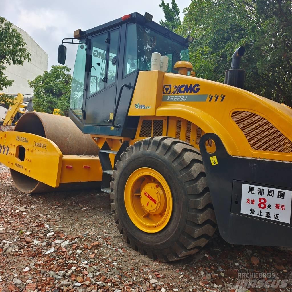 XCMG XS 223 J مداحل أحادية الأسطوانة