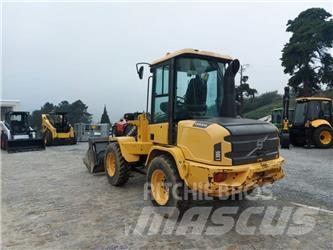 Volvo L 30 G لوادر بعجل