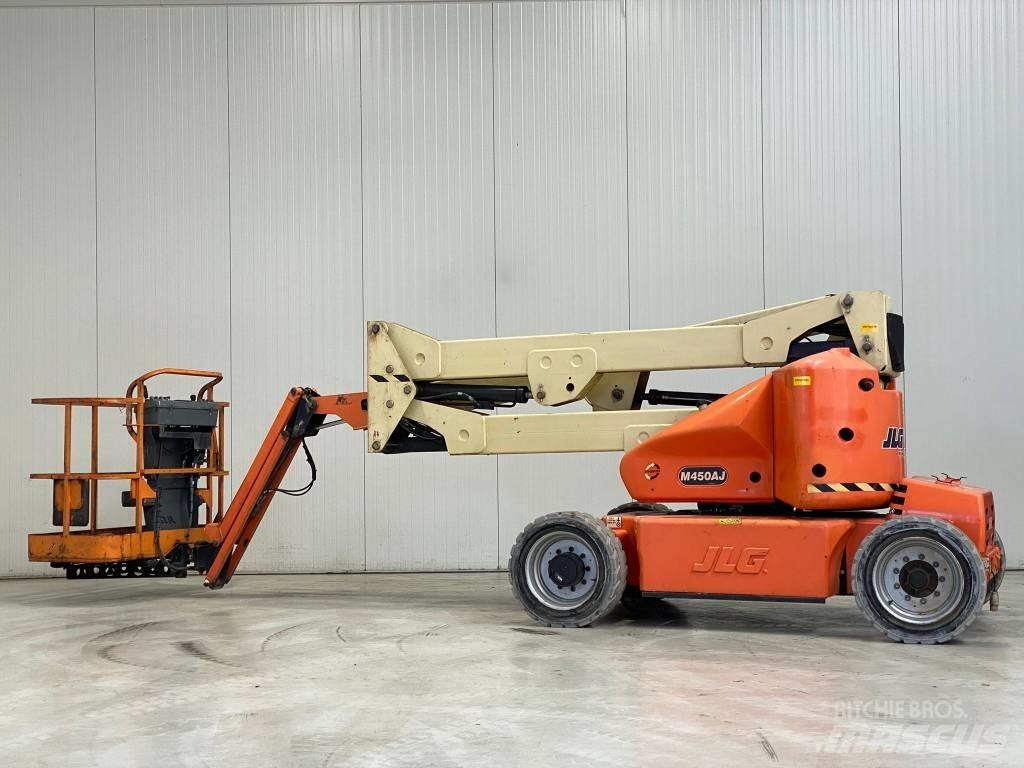 JLG M450AJ رافعات سلة مفصلية