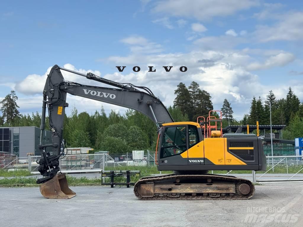Volvo EC 250 E حفارات زحافة