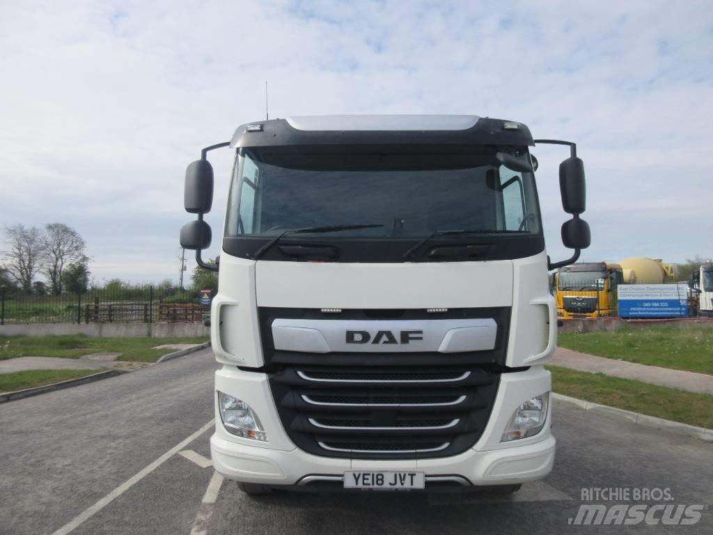 DAF CF450 شاحنات مسطحة / أوناش