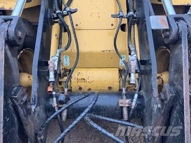 CAT IT 14 G لوادر بعجل