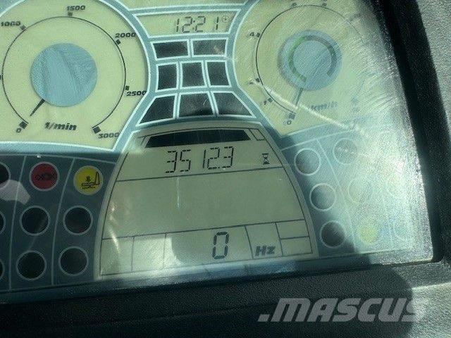 Bomag BW 213 D H-4 مداحل أحادية الأسطوانة