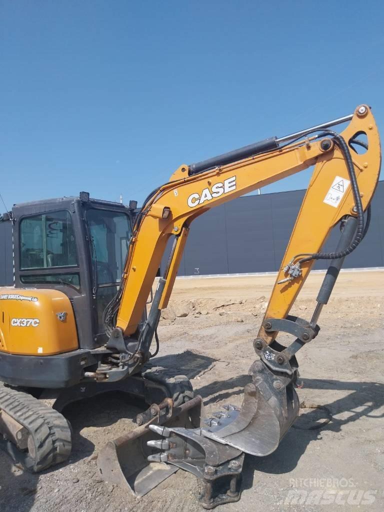 CASE CX 37 C حفارات صغيرة أقل من 7 طن (حفارات صغيرة)