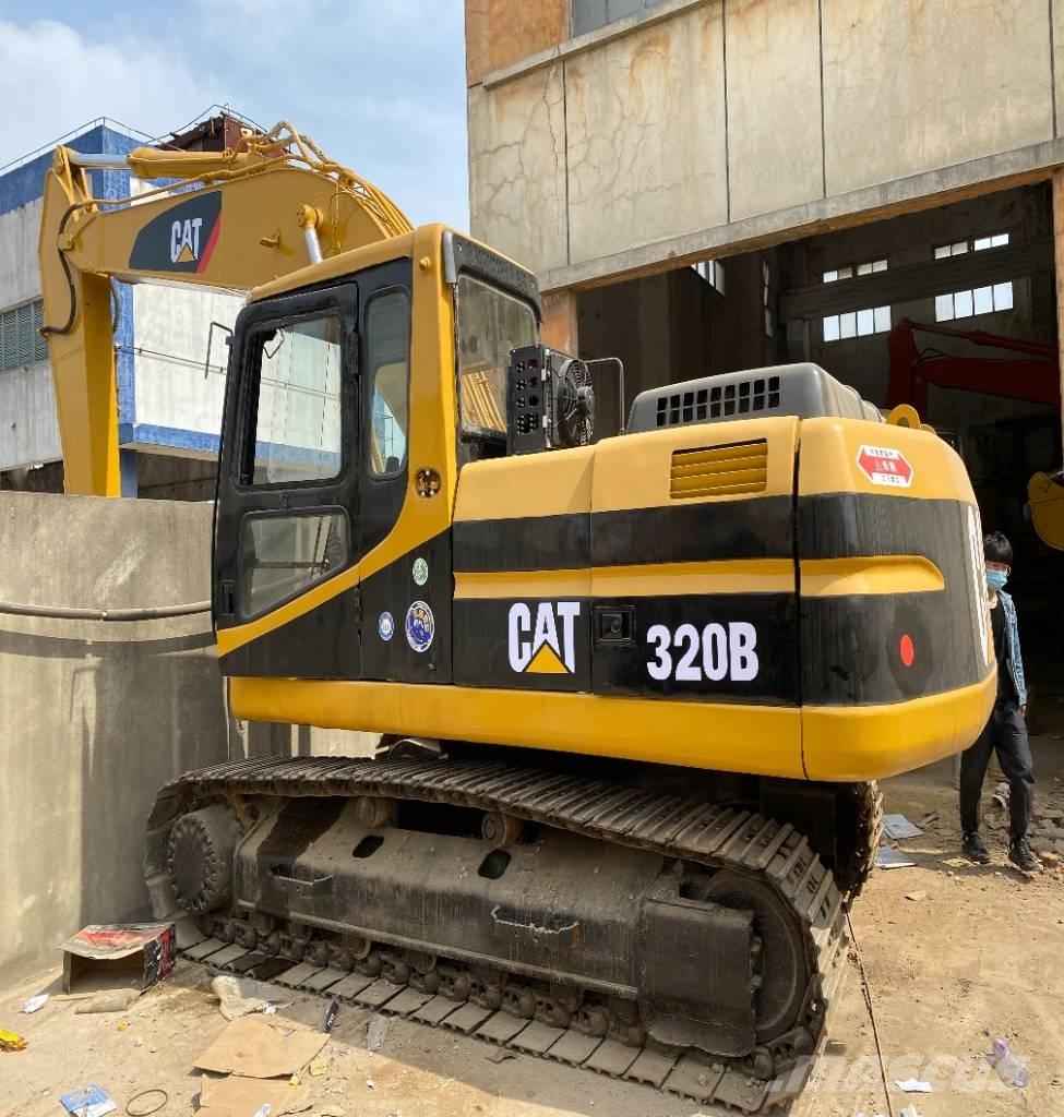CAT 320 B حفارات زحافة
