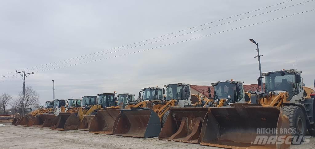 CAT 938M لوادر بعجل