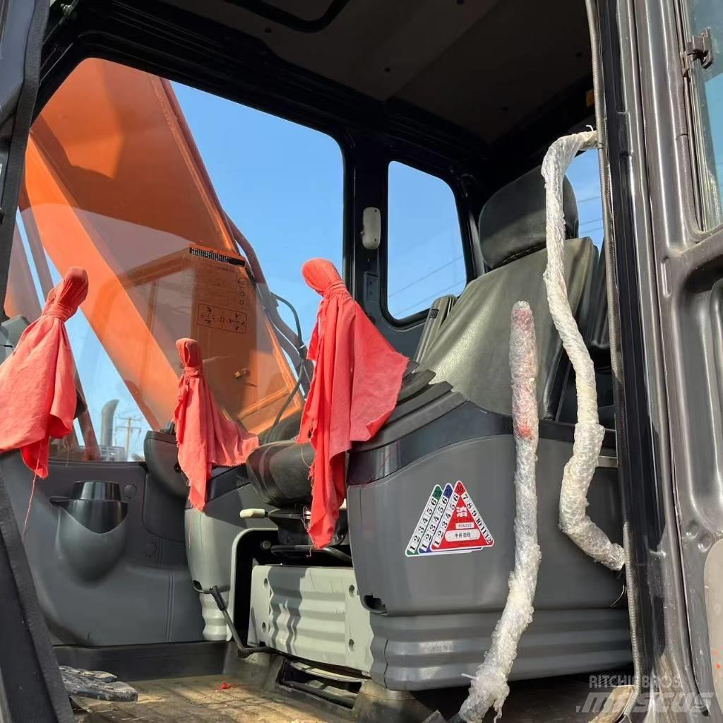 Hitachi ZX 160 حفارات وسط 7 طن - 12 طن
