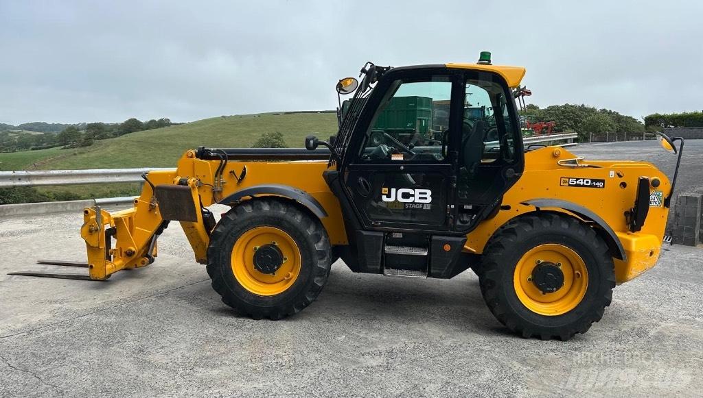 JCB 540-140 مناولات متداخلة