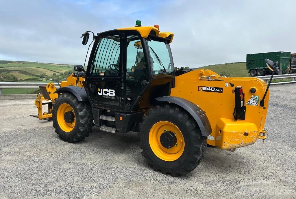 JCB 540-140 مناولات متداخلة