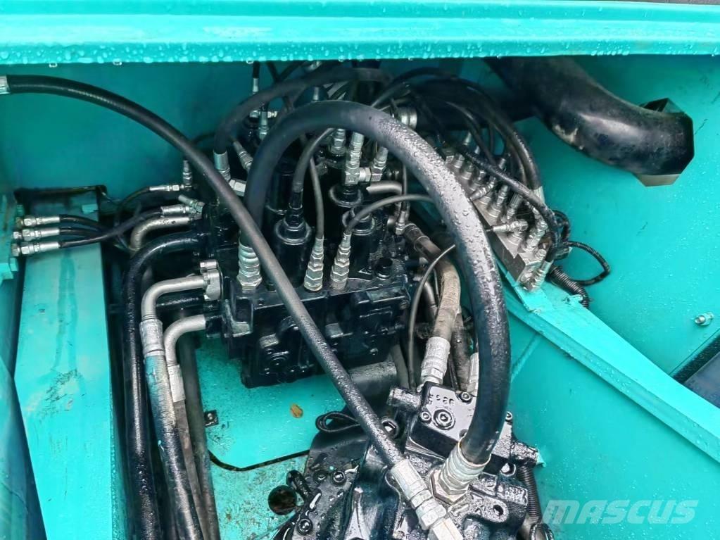 Kobelco SK200D حفارات زحافة
