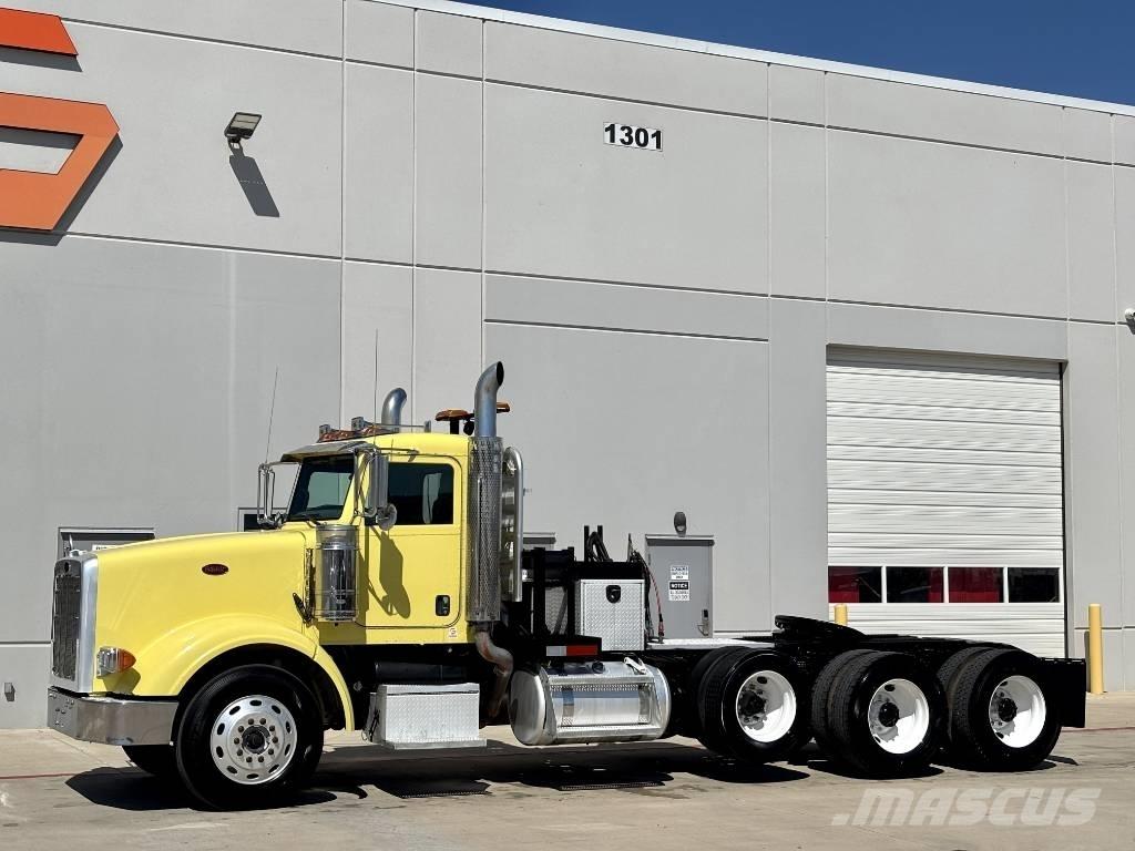 Peterbilt 367 وحدات الجر