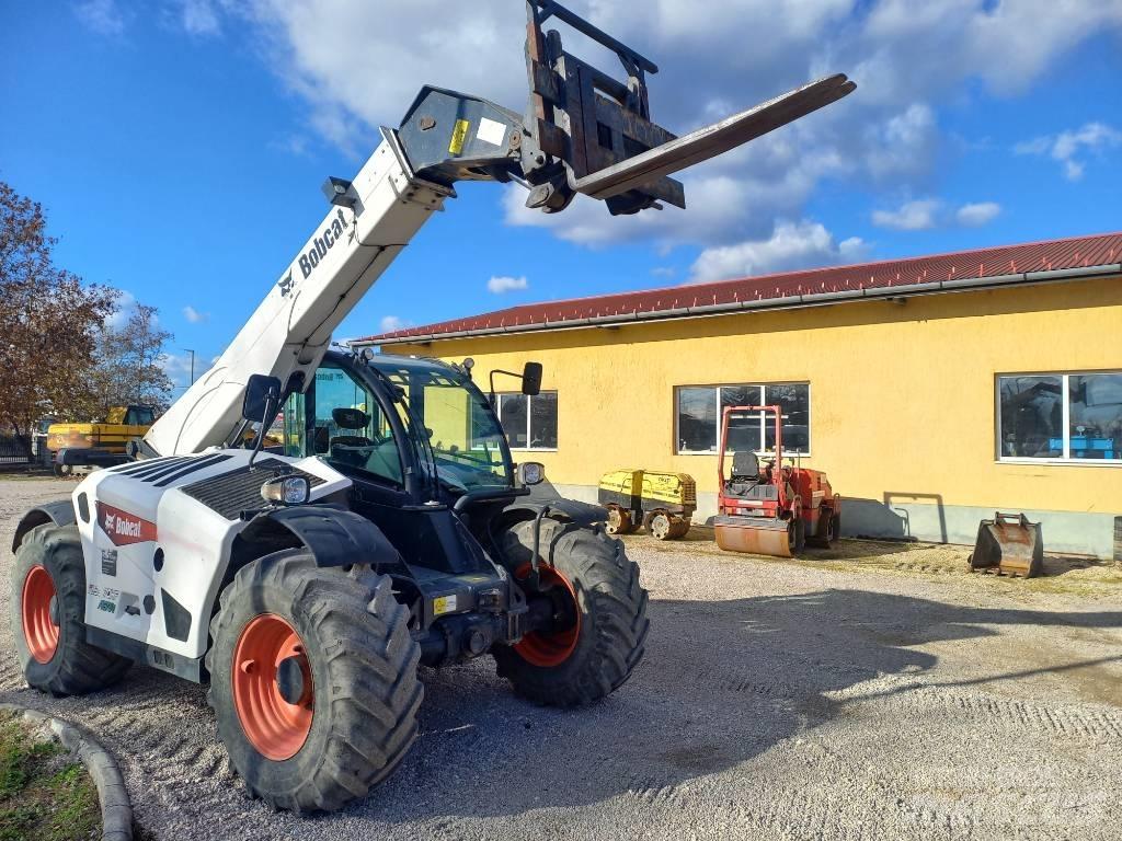 Bobcat TL 38.70 مناولات متداخلة