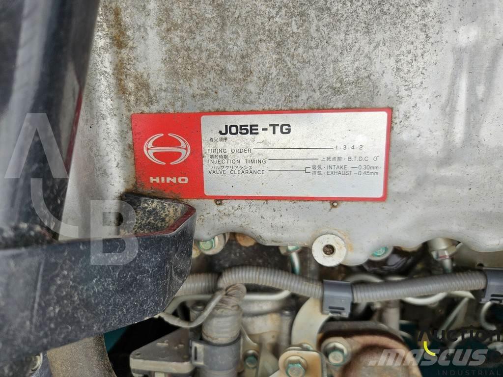 Kobelco SK 220-10 حفارات زحافة