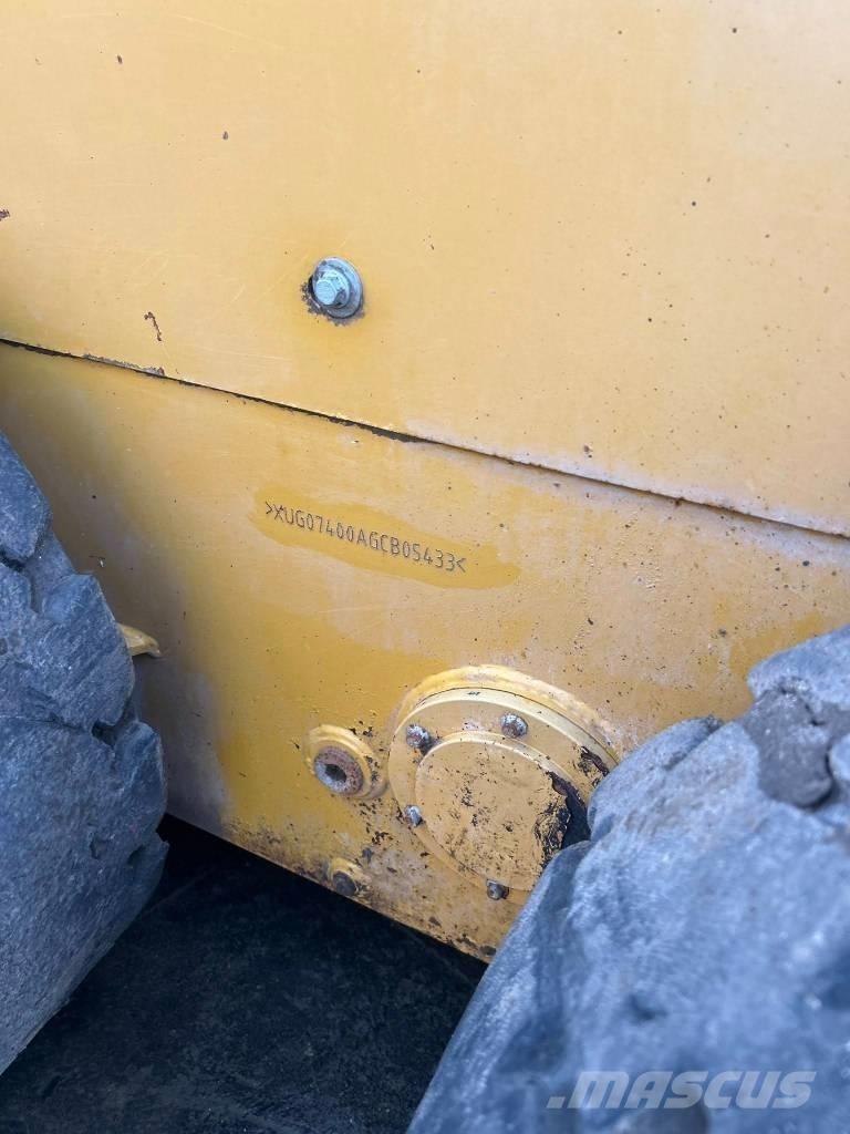 XCMG XCT740 لوادر انزلاقية التوجيه