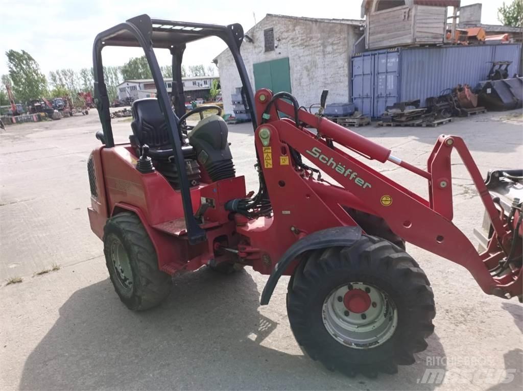 Schäffer 3350 لوادر بعجل