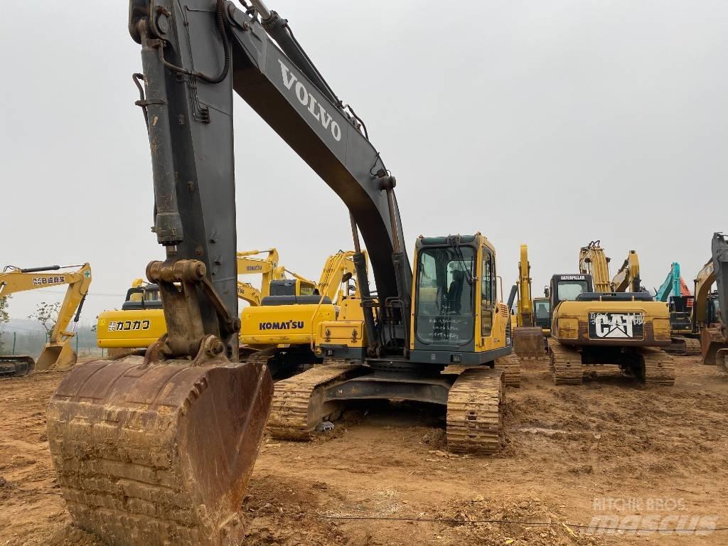 Volvo EC210BLC حفارات زحافة