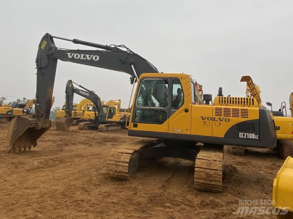 Volvo EC210BLC حفارات زحافة