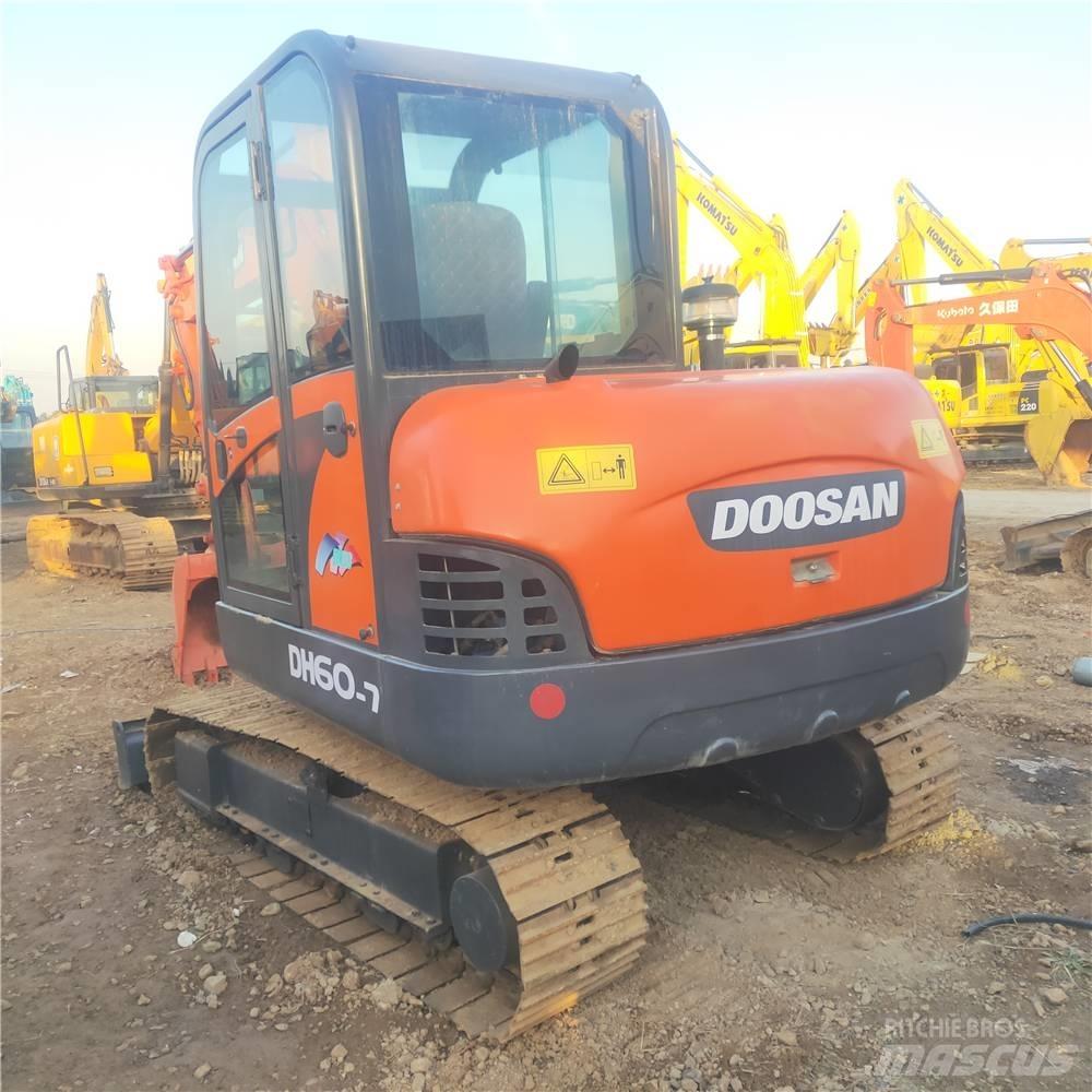 Doosan DH 60-7 حفارات صغيرة أقل من 7 طن (حفارات صغيرة)