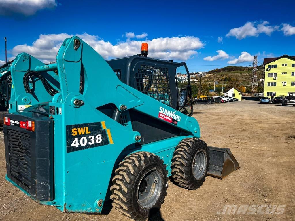 Sunward 4038 لوادر انزلاقية التوجيه