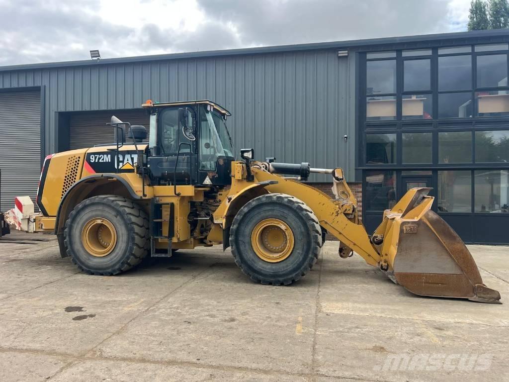 CAT 972 M لوادر بعجل