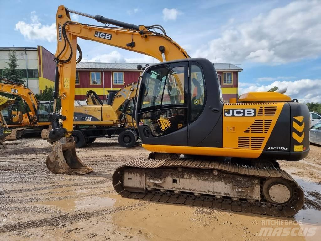 JCB JS 130 LC حفارات زحافة