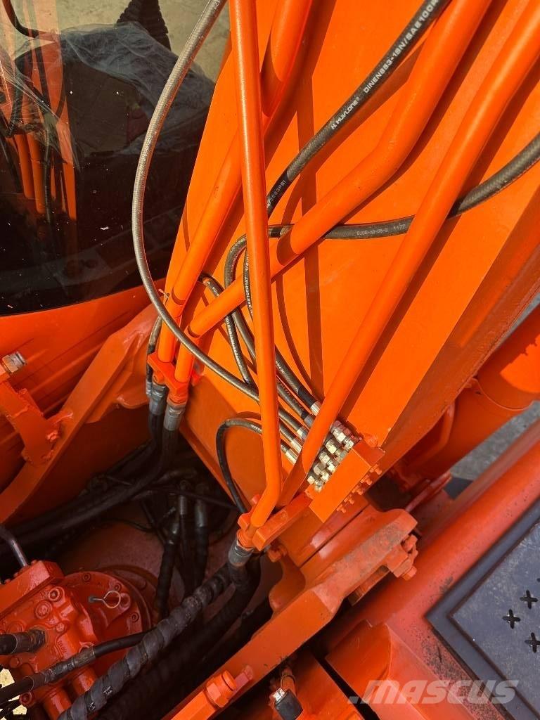 Doosan DX140 حفارات زحافة