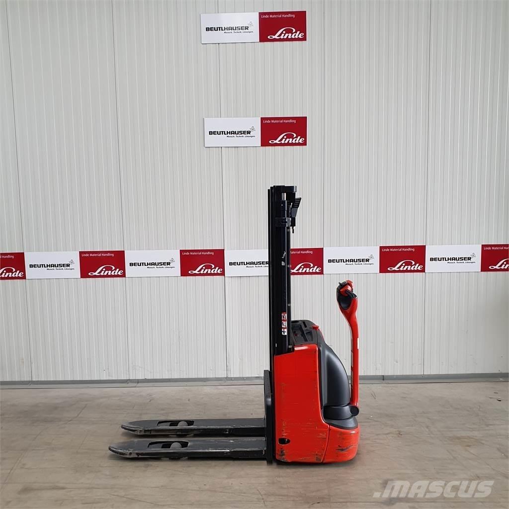 Linde L10 معدات التكديس الجوالة
