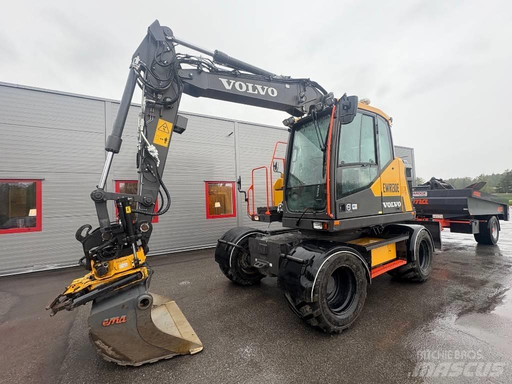 Volvo EWR130E + Kärra حفارات بعجل
