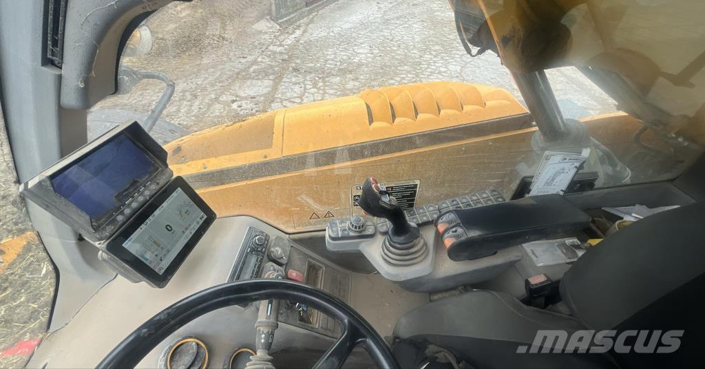 JCB 542-70 Xtra معدات مناولة لأغراض الزراعة