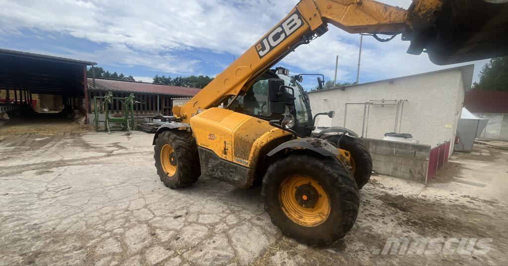 JCB 542-70 Xtra معدات مناولة لأغراض الزراعة
