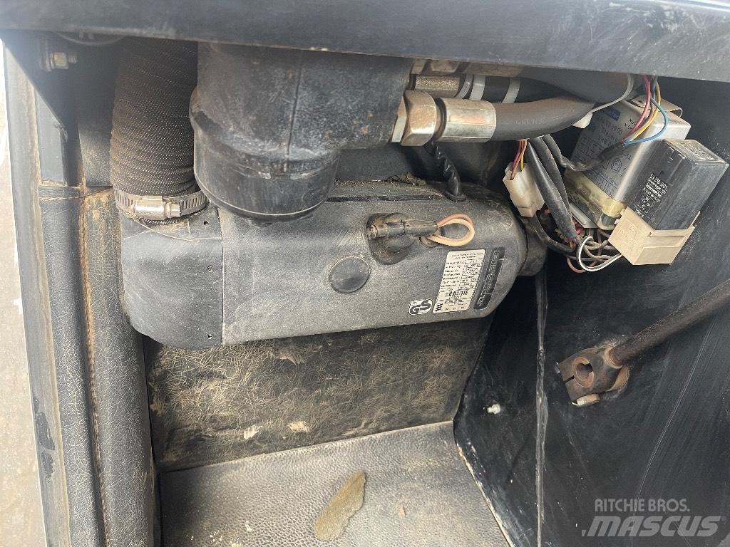Ammann DTV 653 D مداحل ثنائية الاسطوانة