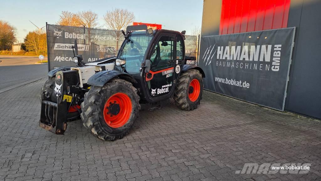 Bobcat TL 358 معدات مناولة لأغراض الزراعة