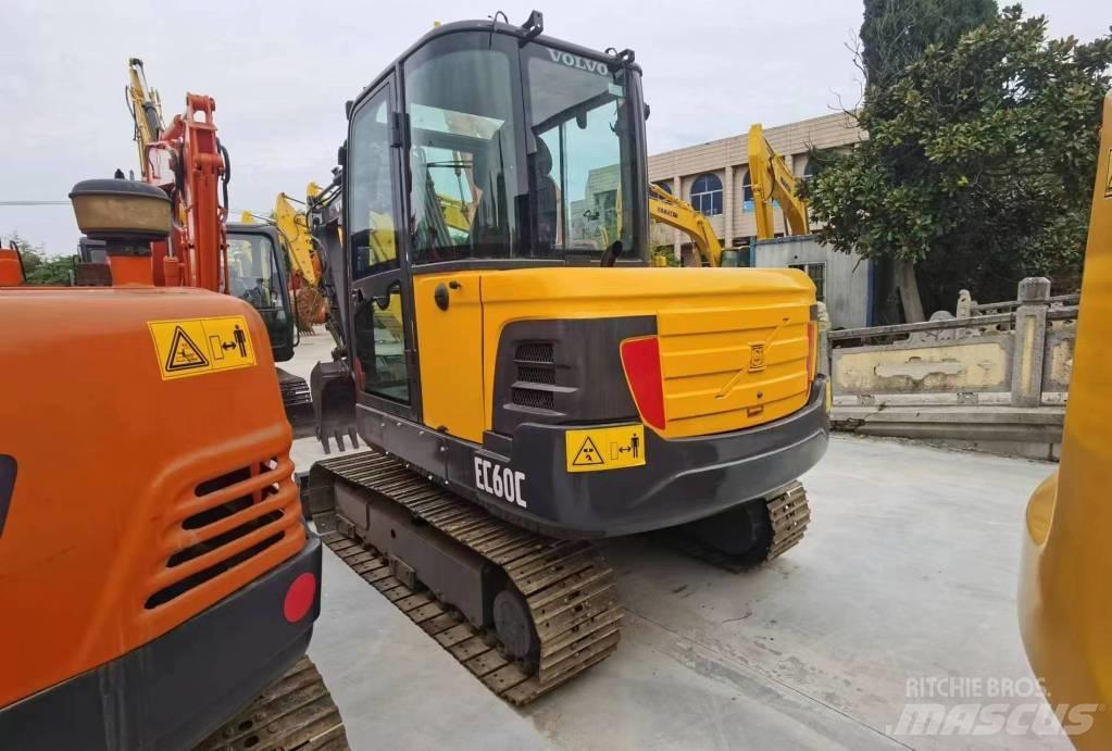 Volvo EC 60 C حفارات زحافة