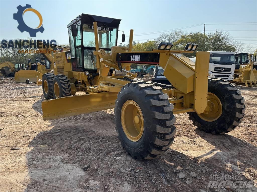 CAT 140 H معدات تمهيد الطرق