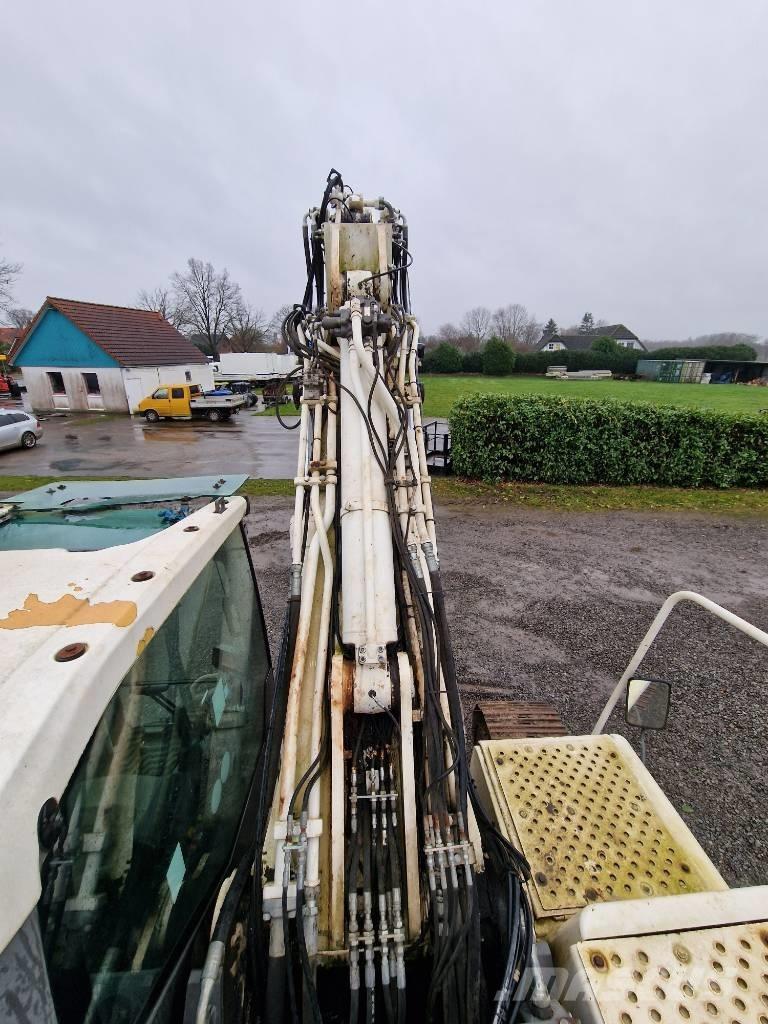 Volvo EC 250 D N L حفارات زحافة