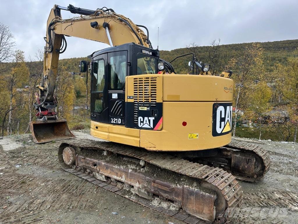 CAT 321 D LCR حفارات زحافة