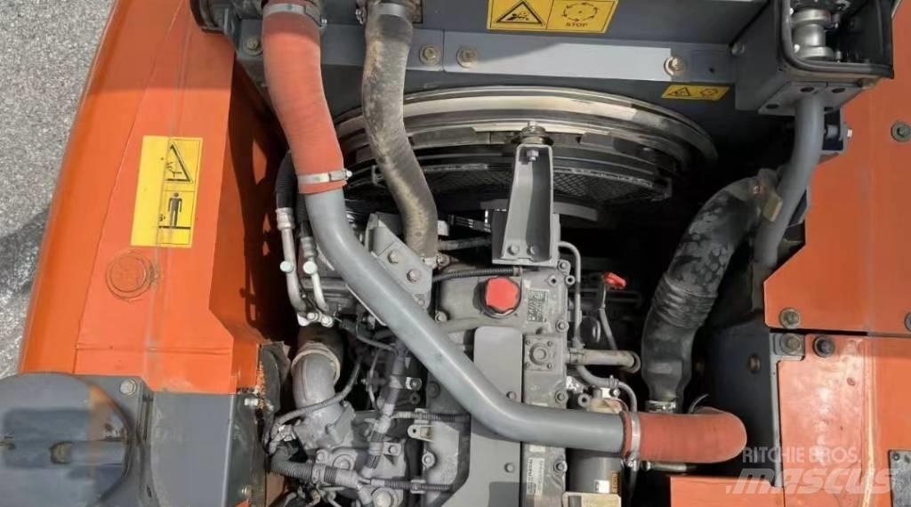 Hitachi ZX 110 حفارات زحافة