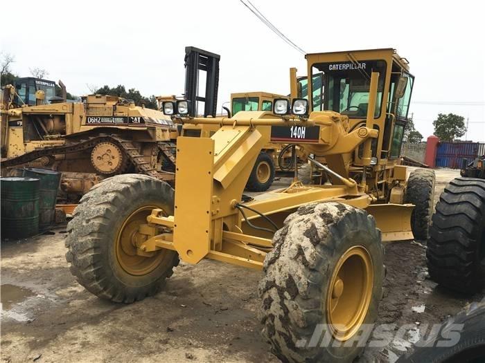 CAT 140 H معدات تمهيد الطرق