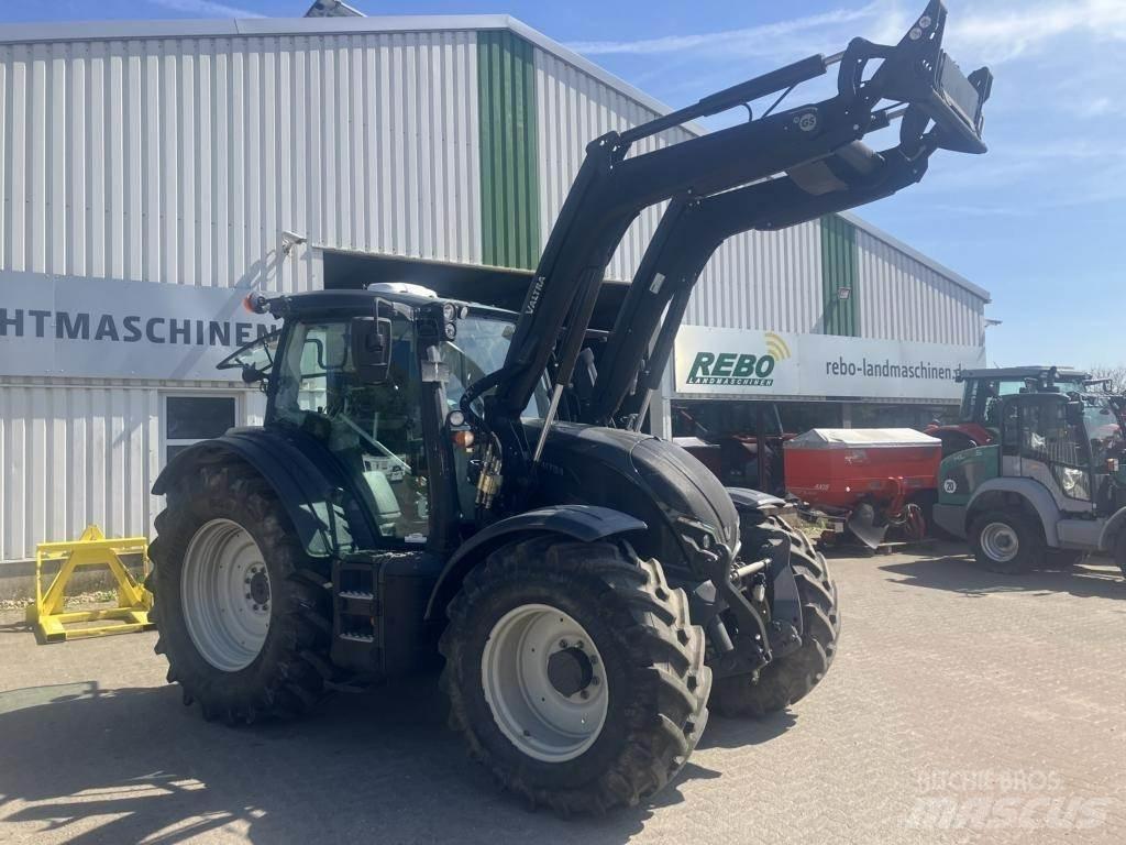 Valtra N 175 الجرارات